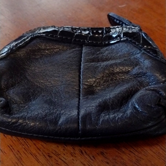 👜 Brighton Black Leather Change Purse - Picture 2 of 4